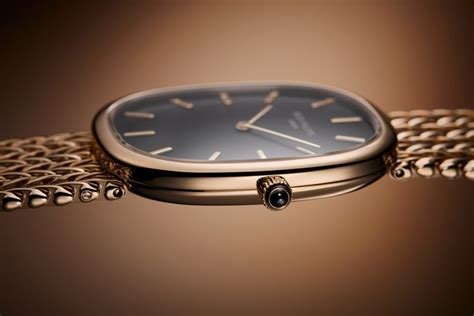 Hands On: Patek Philippe Golden Ellipse Ref..